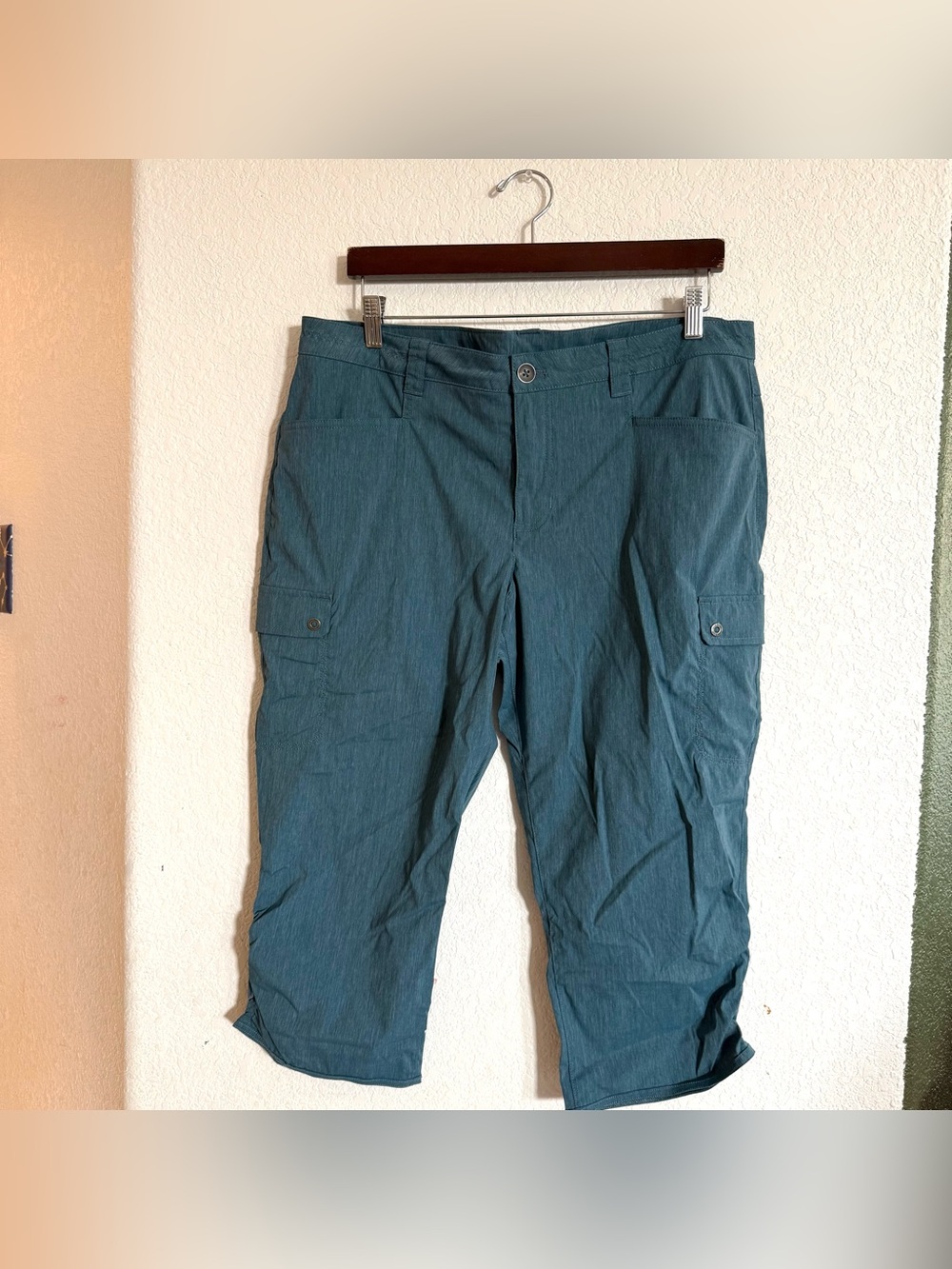 Eddie Bauer Womens Pants Cargo Capri Hiking Travex Pockets Size 16